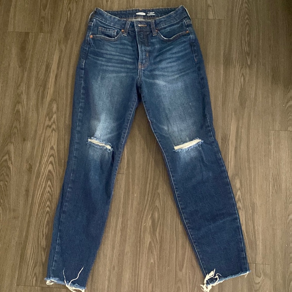 Old Navy O.G. Straight High Rise Jeans. Size 2. Only worn a few times.